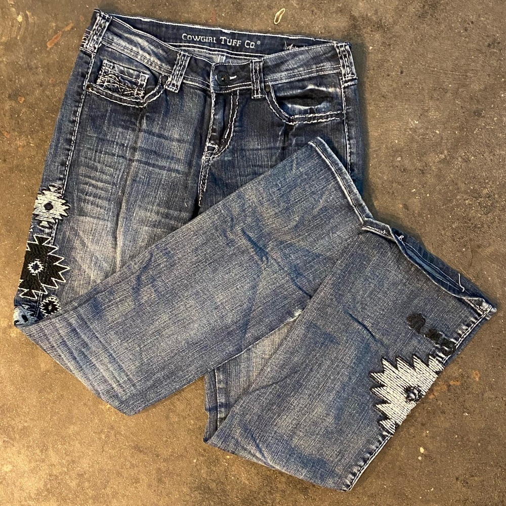 NWOT Embroidered Cowgirl Tuff Boot Cut Jeans